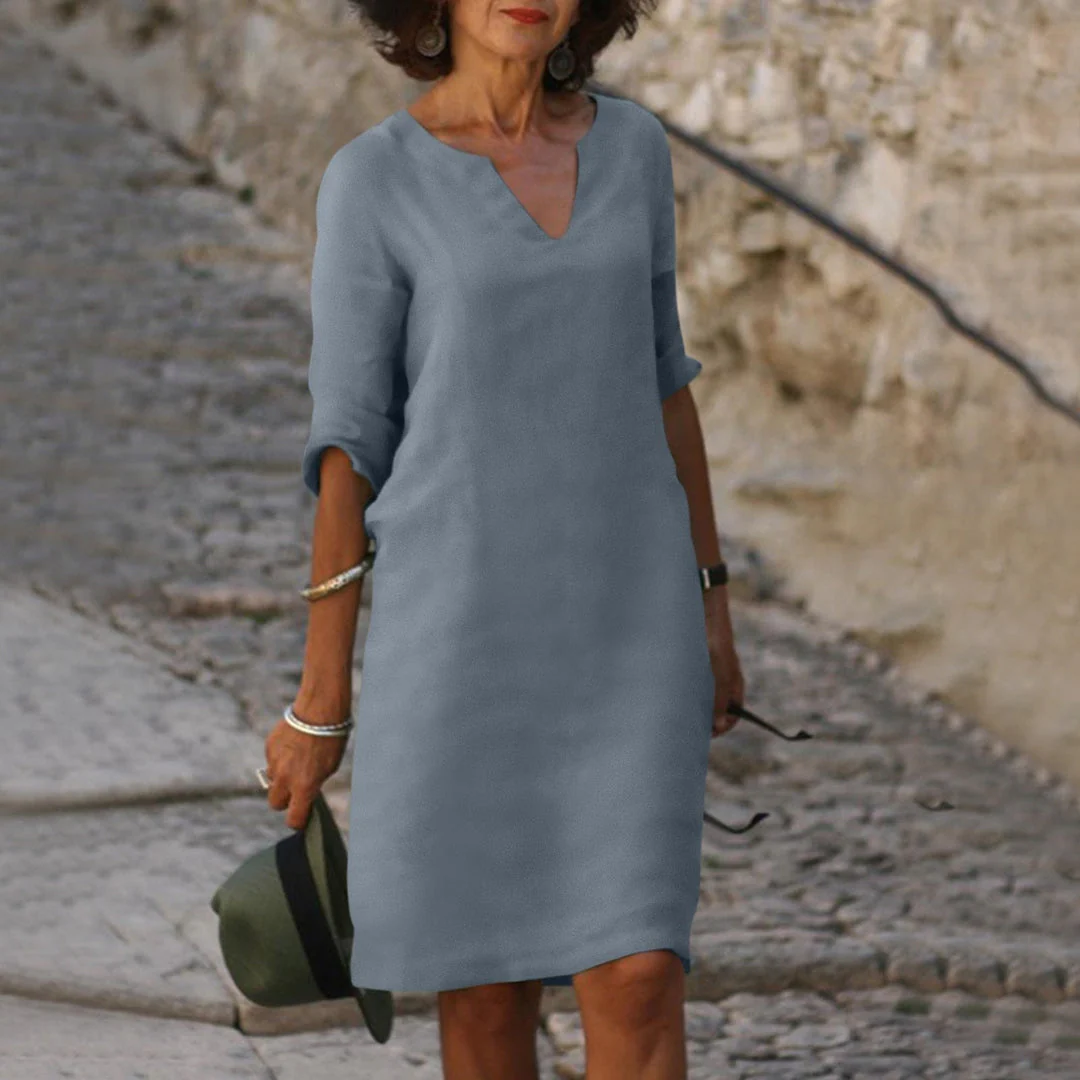 Silvia | Vestido Timeless con cuello en V - Image 8